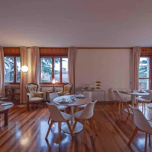Alojamento de Acomodação e Pequeno-almoço 3 Amici Al Castello